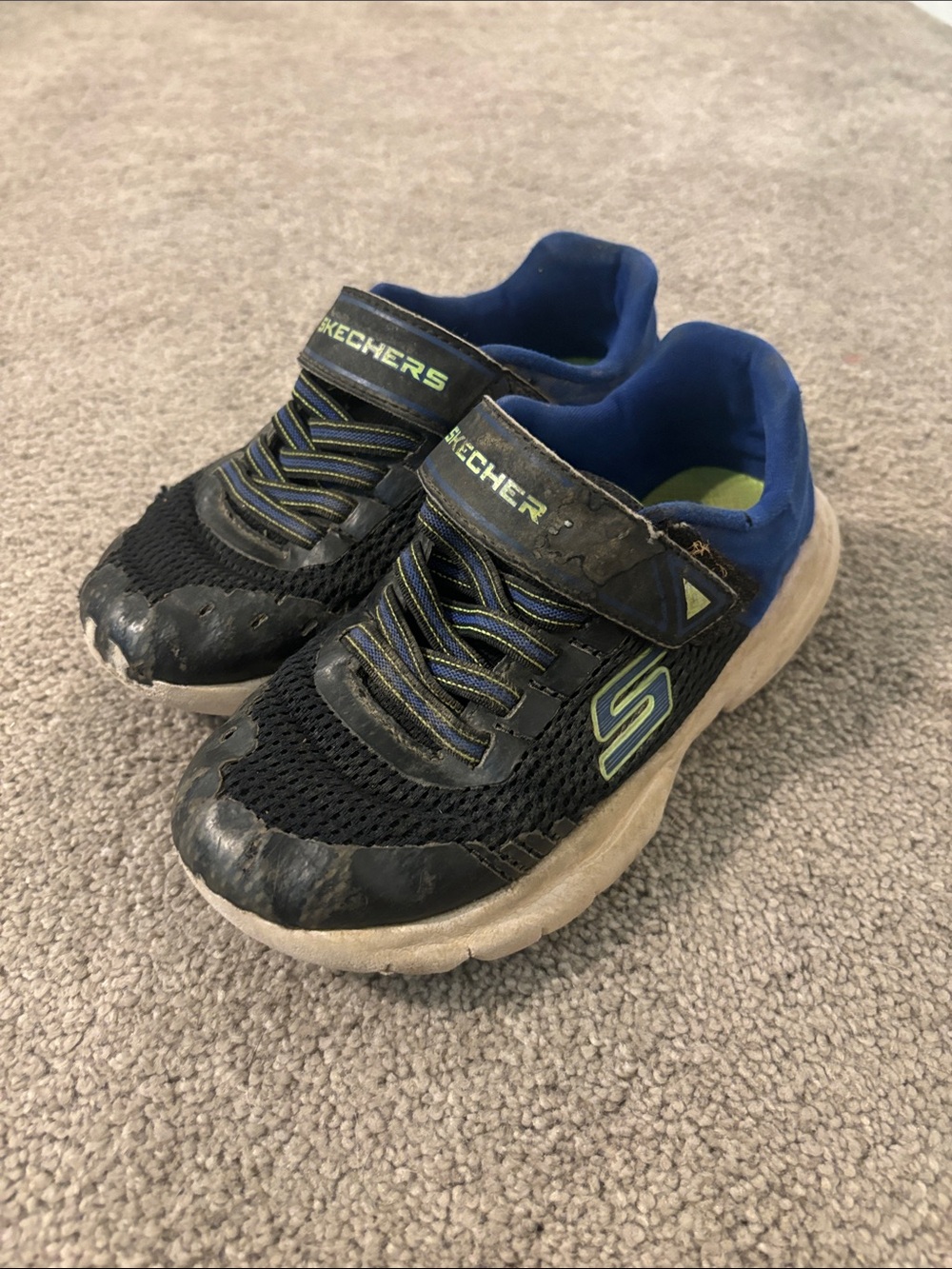 Play Sneakers